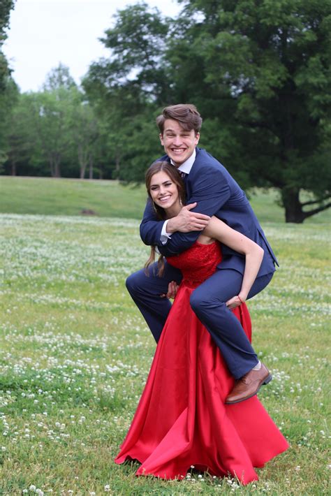 funny prom pictures poses|prom inspo photoshoots.